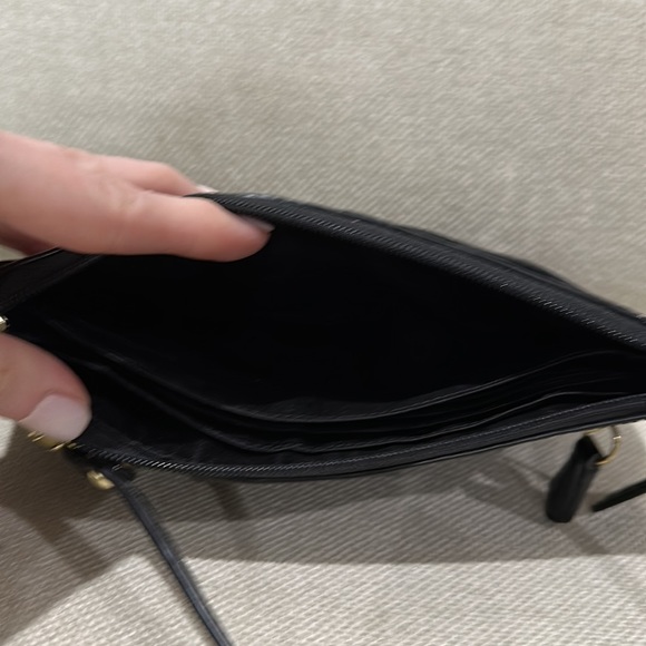 Black patent Coach wristlet - Picture 3 of 3